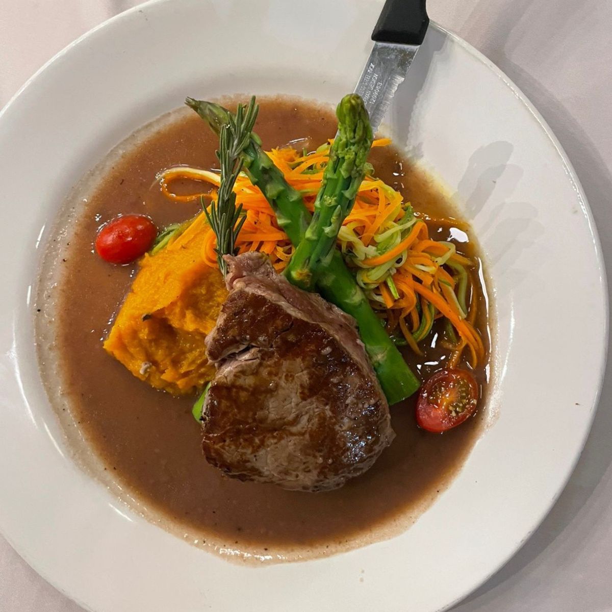 Filete Res con reducción de Merlot