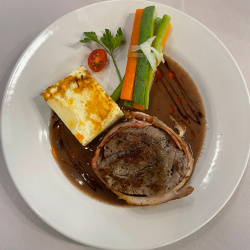 Miñon de Res con Tocino