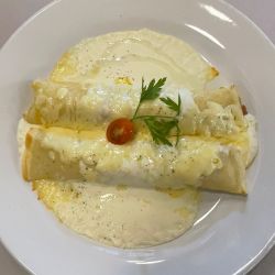 Crepas rellenas de Camarón