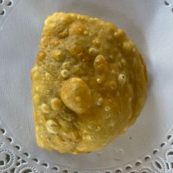 Empanadita con Queso rellena