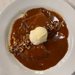 Crepas con Cajeta y Nuez