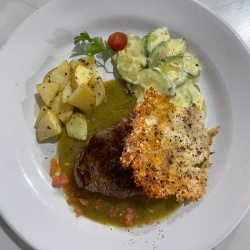 Filete de Res con Crujiente de Queso Cotija