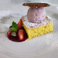 Pastel de Elote con Helado